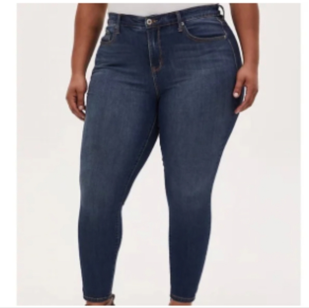 NWT -Torrid Sky High Skinnys